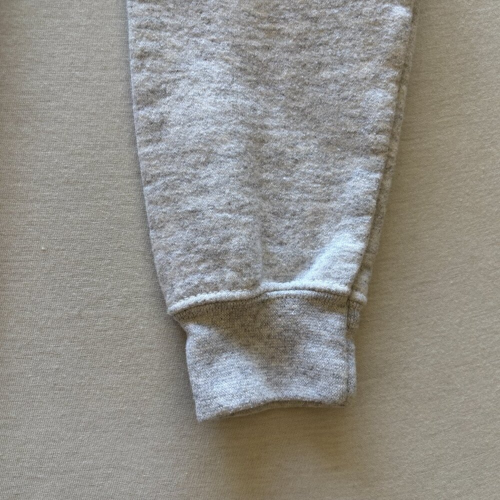 Unisex Gildan Gray Bundle of Hoodies (6) Studio Wardrobe - Picture 7 of 16